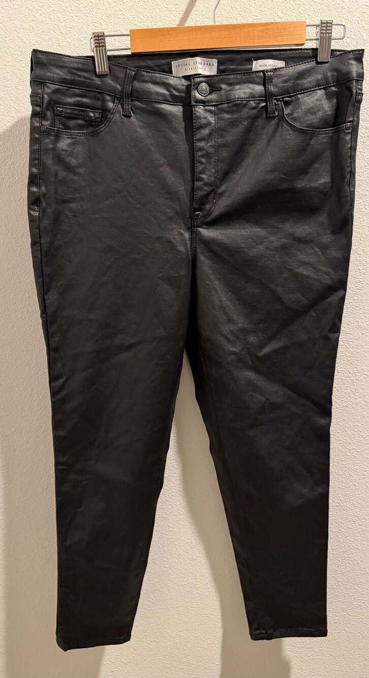 Social Standard‎ by Sanctuary Black Coated Ankle Skinny Pants Size 16
